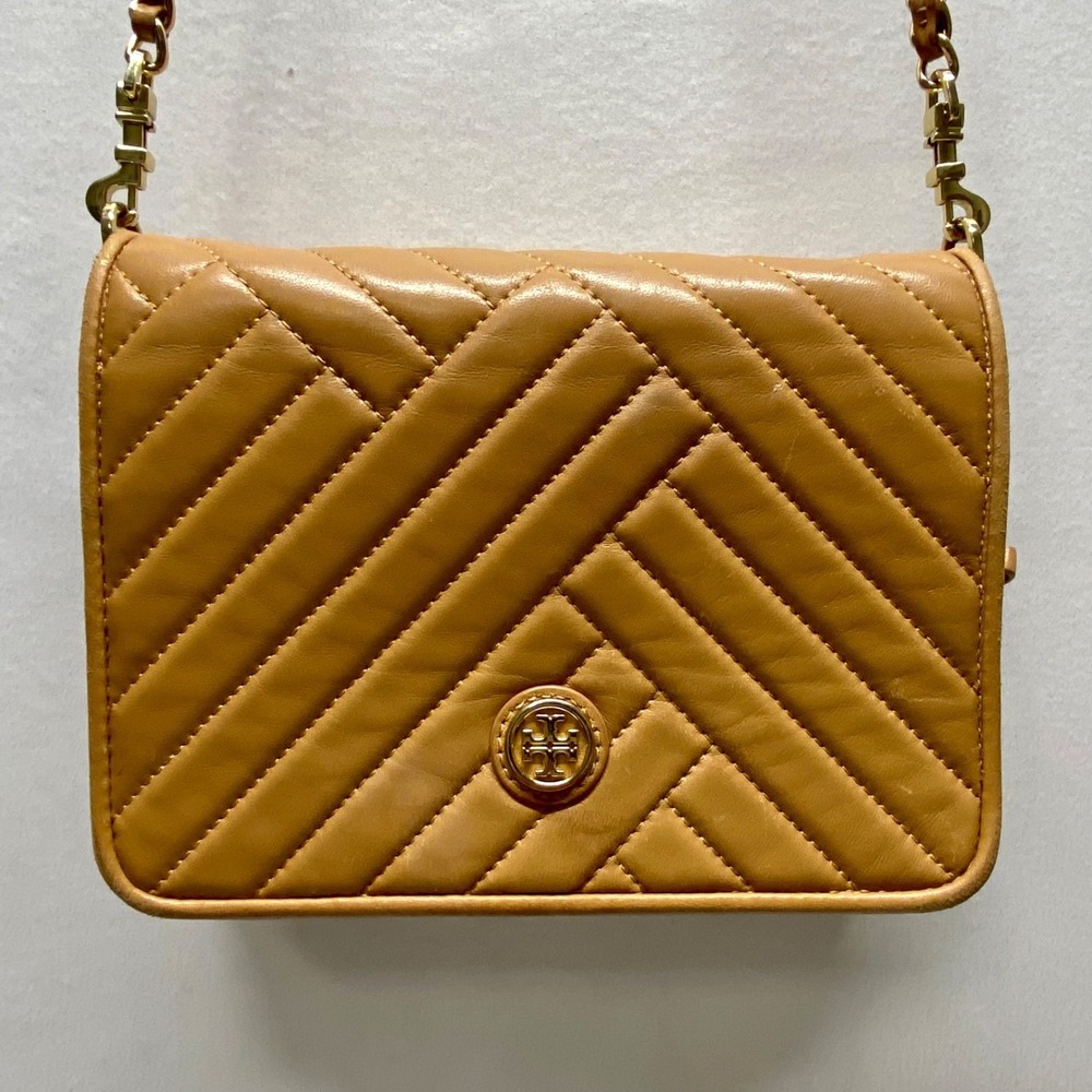 Tory Burch Alexa Crossbody Bag Quilted Chevron Leather Vachetta $428 Retail GUC